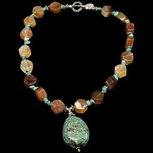 Boutique Carroll Dorsey Walker Bejeweled Luxury Turquoise Carnelian Necklace 16”